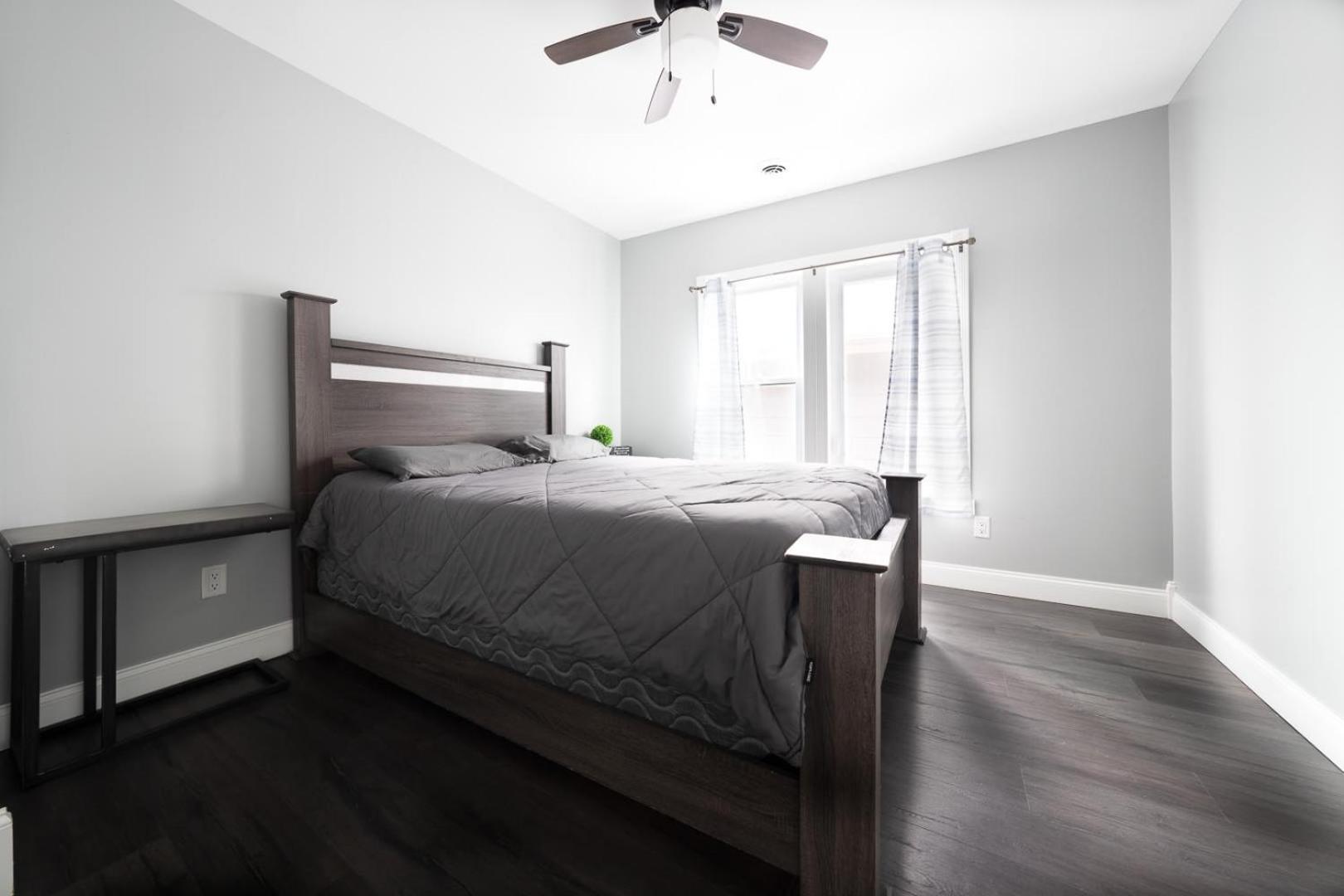 Comfy 4Br, 1 Bath Near The Falls & Casino Niagara Falls Exterior photo